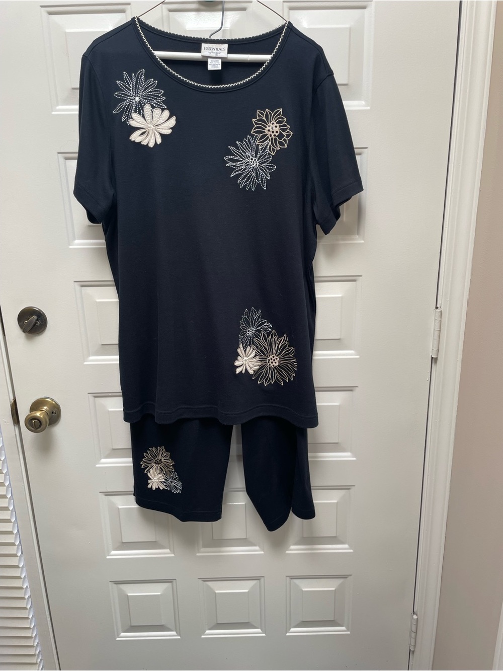 Essentials 2piece knit outfit
